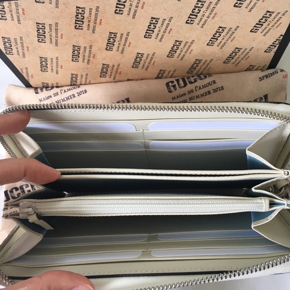 GUCCI Guccy Sega Moon & Stars Leather Zip Wallet - Picture 5 of 8